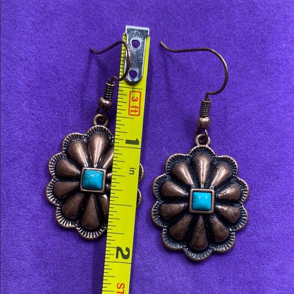 💛 Copper Faux Turquoise Earrings - Picture 3 of 4